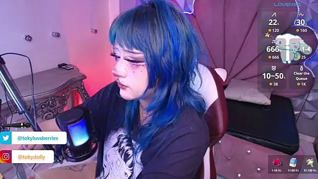 toky doll online show from 09-26-25, 08:27
