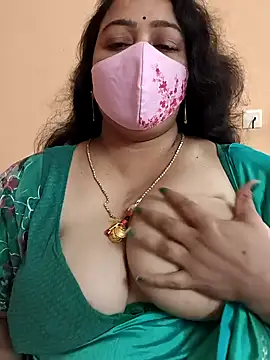Snapshot of neelu-hoty chatting on 02-09-25, 12:52 neelu-hoty online show from 02-09-25, 12:52