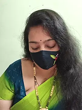 neelu-hoty online show from 12-15-25, 02:45