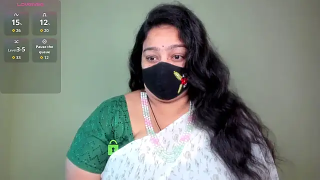 neelu-hoty online show from 06-19-26, 08:31