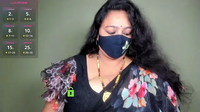 neelu-hoty online show from 07-04-26, 03:05