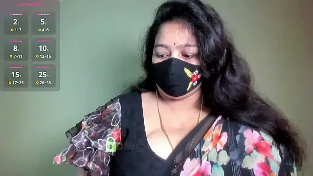 neelu-hoty online show from 07-18-26, 09:18