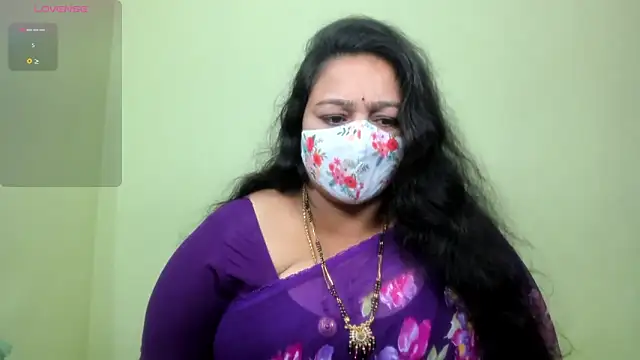 neelu-hoty online show from 05-31-26, 12:33