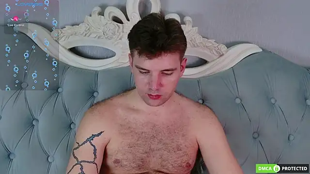 ArthurWhitee online show from 04-01-26, 01:52