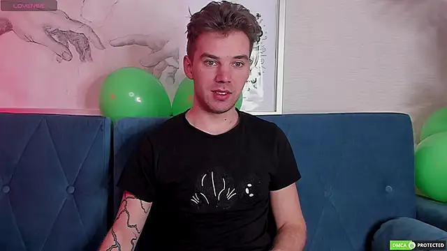 Snapshot of ArthurWhitee chatting on 03-16-25, 03:47 ArthurWhitee online show from 03-16-25, 03:47