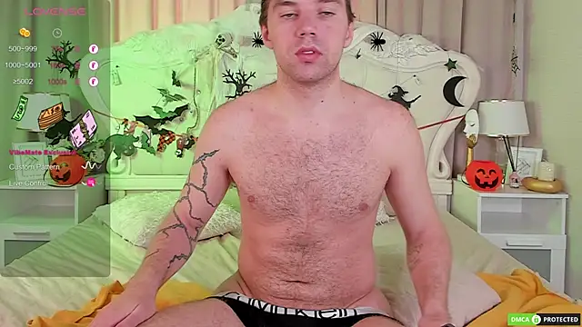 ArthurWhitee online show from 10-31-25, 04:31