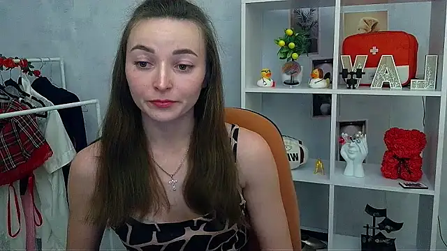  Barbie Kiss  online show from 02-05-26, 02:57