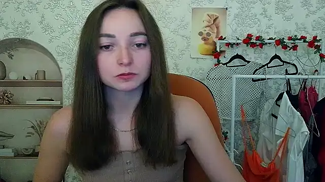  Barbie Kiss  online show from 11-20-25, 01:01