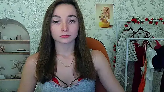  Barbie Kiss  online show from 11-14-25, 06:22