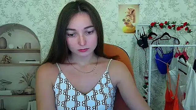  Barbie Kiss  online show from 10-22-25, 02:27