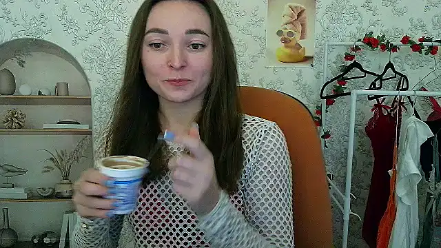  Barbie Kiss  online show from 11-13-25, 06:12