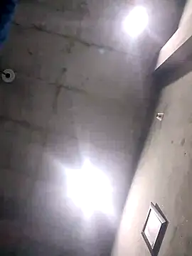 VyingAviary online show from 03-19-25, 04:45