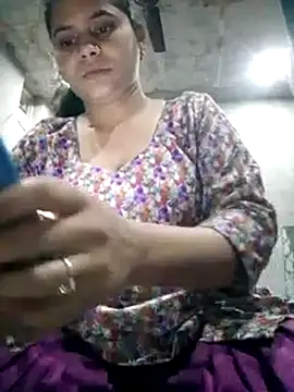VyingAviary online show from 12-11-24, 06:14