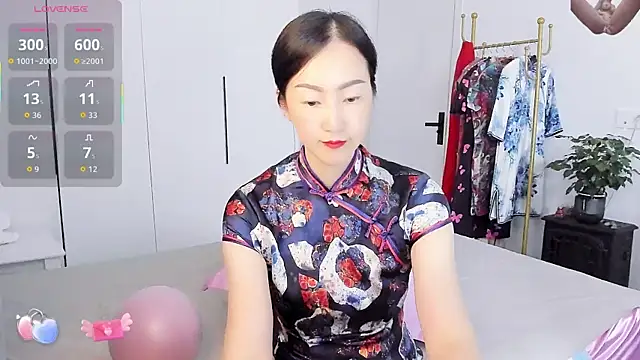 paopao-a online show from 10-13-25, 04:03