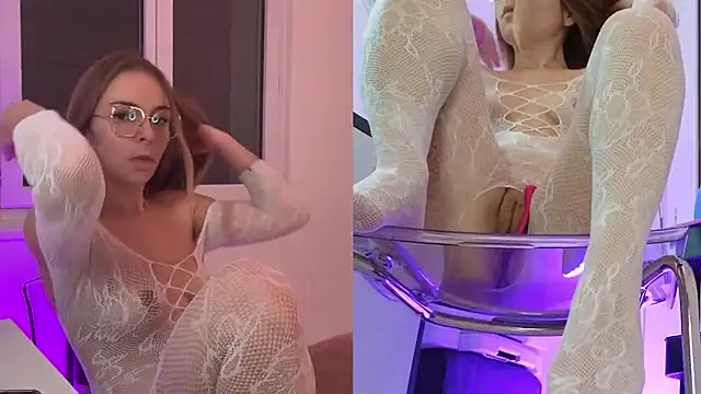 Snapshot of Angele_wrz chatting on 02-06-25, 08:34 Angele wrz online show from 02-06-25, 08:34