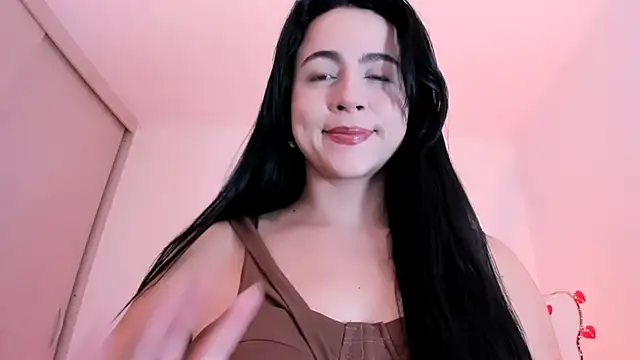 CoralineKam1 online show from 02-21-25, 04:26