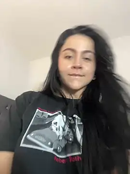 CoralineKam1 online show from 03-02-25, 02:47