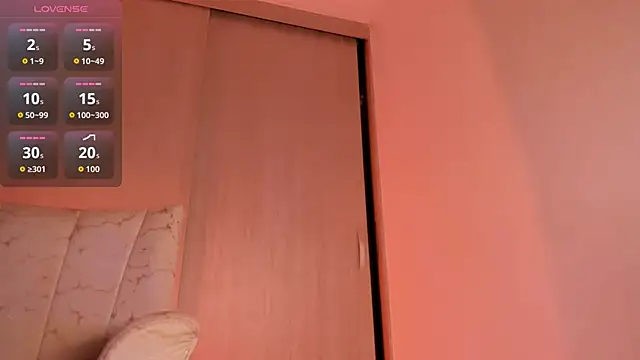 CoralineKam1 online show from 11-06-25, 08:13