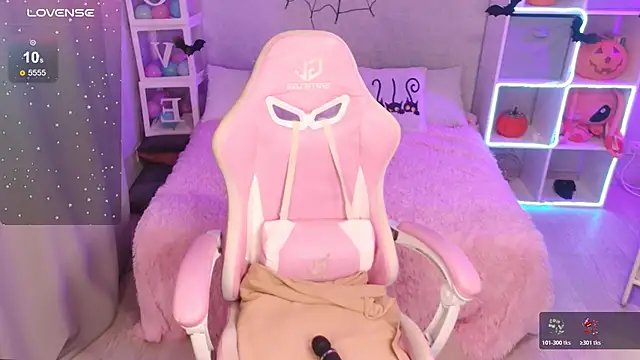 Dina dee online show from 10-27-25, 12:33