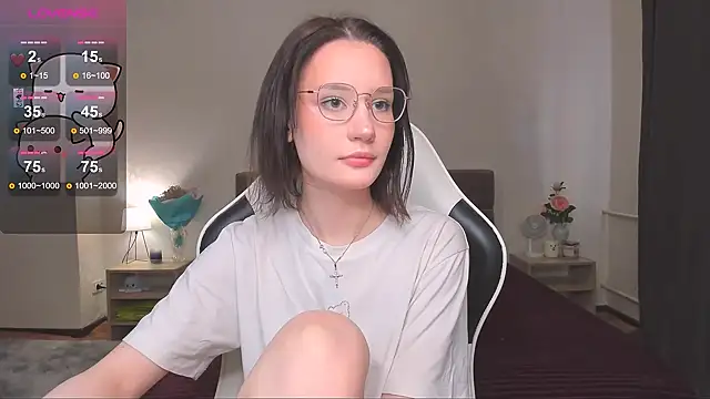 Snapshot of DearLia chatting on 01-23-25, 06:49 DearLia online show from 01-23-25, 06:49