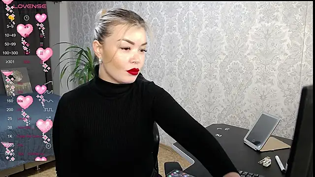 Snapshot of Miakiss_ss chatting on 12-15-24, 06:26 Miakiss ss online show from 12-15-24, 06:26