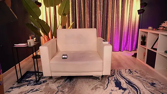 angelinaRae online show from 10-29-25, 04:28