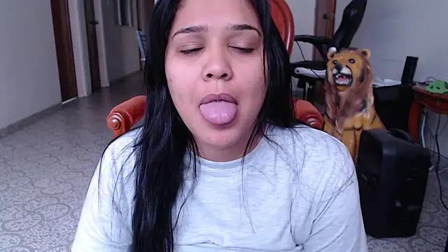 VenussTits97 online show from 06-28-26, 09:54