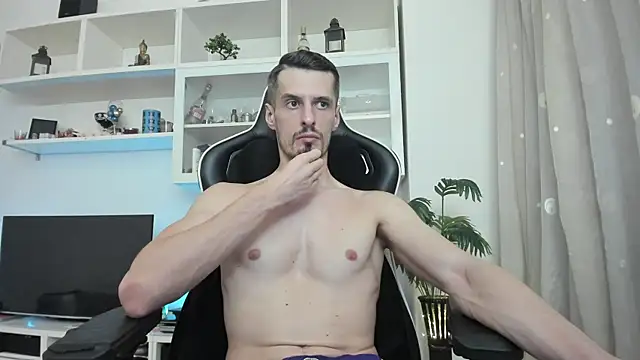 Snapshot of ToddClaytonn chatting on 06-26-26, 07:03 ToddClaytonn online show from 06-26-26, 07:03