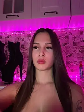 Snapshot of EricaWalls chatting on 02-15-25, 01:31 EricaWalls online show from 02-15-25, 01:31