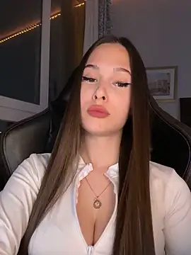 EricaWalls online show from 04-13-26, 06:45