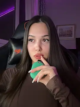 EricaWalls online show from 11-23-25, 10:09