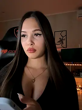 Snapshot of EricaWalls chatting on 09-13-25, 07:58 EricaWalls online show from 09-13-25, 07:58