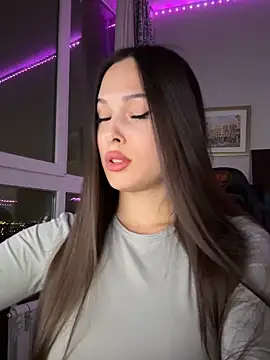 EricaWalls online show from 12-16-25, 05:28