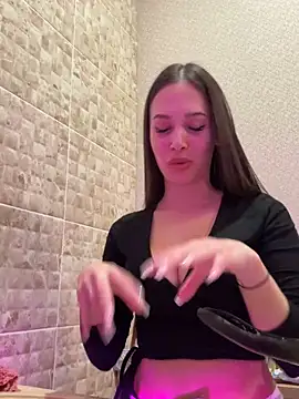 Snapshot of EricaWalls chatting on 02-21-25, 07:54 EricaWalls online show from 02-21-25, 07:54