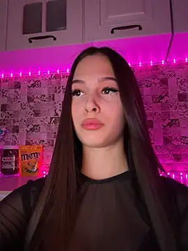 Snapshot of EricaWalls chatting on 02-17-25, 07:33 EricaWalls online show from 02-17-25, 07:33