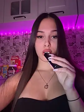 Snapshot of EricaWalls chatting on 03-13-25, 09:05 EricaWalls online show from 03-13-25, 09:05