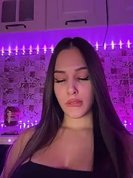 Snapshot of EricaWalls chatting on 02-10-25, 12:08 EricaWalls online show from 02-10-25, 12:08