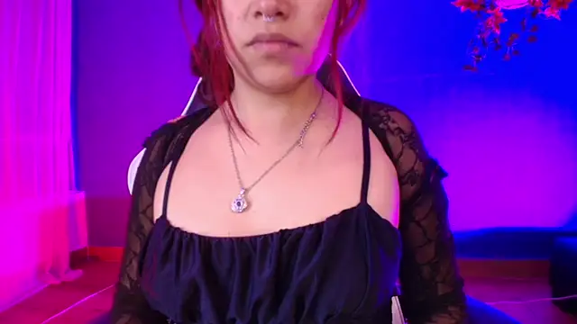 Snapshot of vanelope11 chatting on 06-16-26, 02:44 vanelope11 online show from 06-16-26, 02:44