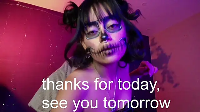 vanelope11 online show from 10-31-25, 06:48