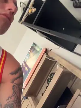 PeytonJohnn online show from 10-22-25, 04:39