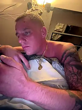 Snapshot of PeytonJohnn chatting on 09-14-25, 04:02 PeytonJohnn online show from 09-14-25, 04:02