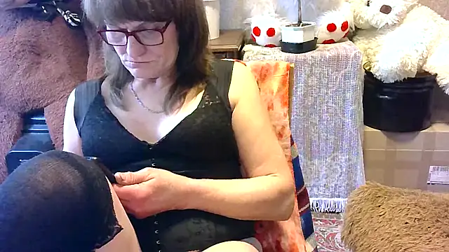 Snapshot of Manulyonok51 chatting on 10-17-25, 10:18 Manulyonok51 online show from 10-17-25, 10:18