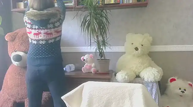 Snapshot of Manulyonok51 chatting on 02-19-25, 10:45 Manulyonok51 online show from 02-19-25, 10:45