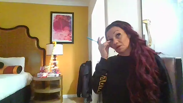 Snapshot of ALLURET4U chatting on 12-21-24, 07:13 ALLURET4U online show from 12-21-24, 07:13