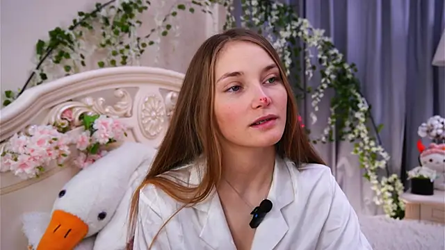 MonaEldon online show from 11-23-25, 02:43