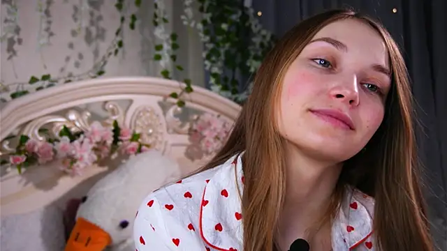 MonaEldon online show from 04-16-26, 02:12