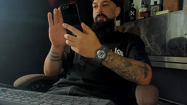 axxelrich  online show from 10-10-25, 06:14