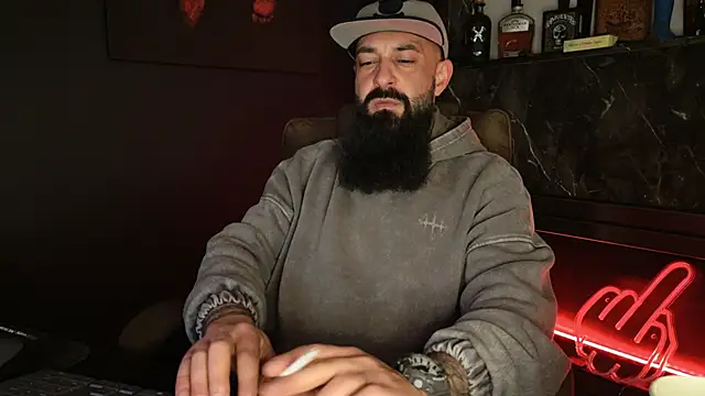 axxelrich  online show from 12-20-25, 05:43