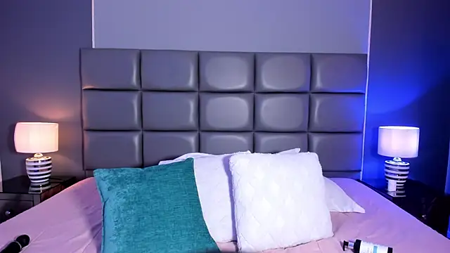 Snapshot of AriannaDavis chatting on 03-08-25, 08:14 AriannaDavis online show from 03-08-25, 08:14