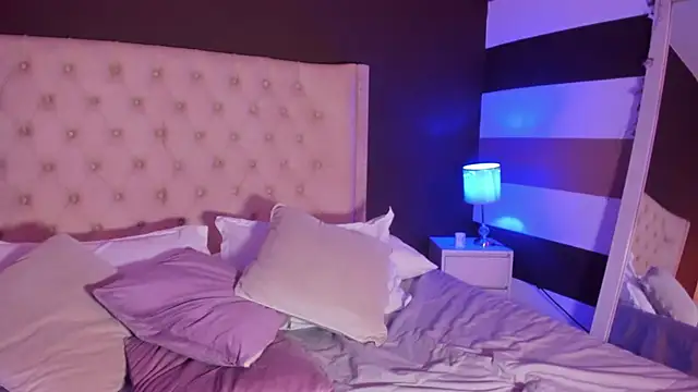 Snapshot of AriannaDavis chatting on 03-13-25, 10:43 AriannaDavis online show from 03-13-25, 10:43